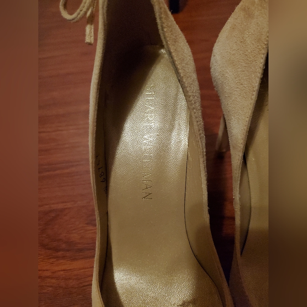Stuart Weitzman Tan Heels - Picture 2 of 5